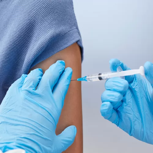 Вакцинация – ваш личный щит в изменчивом мире